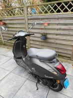 Vespa, Fietsen en Brommers, Scooters | Vespa, Ophalen, Zo goed als nieuw, Benzine