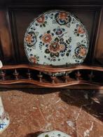 kast met mooie details en houtsnijwerk, met marmerblad, Huis en Inrichting, Kasten | Overige, Ophalen, Gebruikt