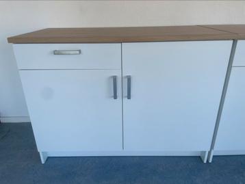 IKEA keukenblok, keukenkast, buffetkast 122x61x91 cm beschikbaar voor biedingen