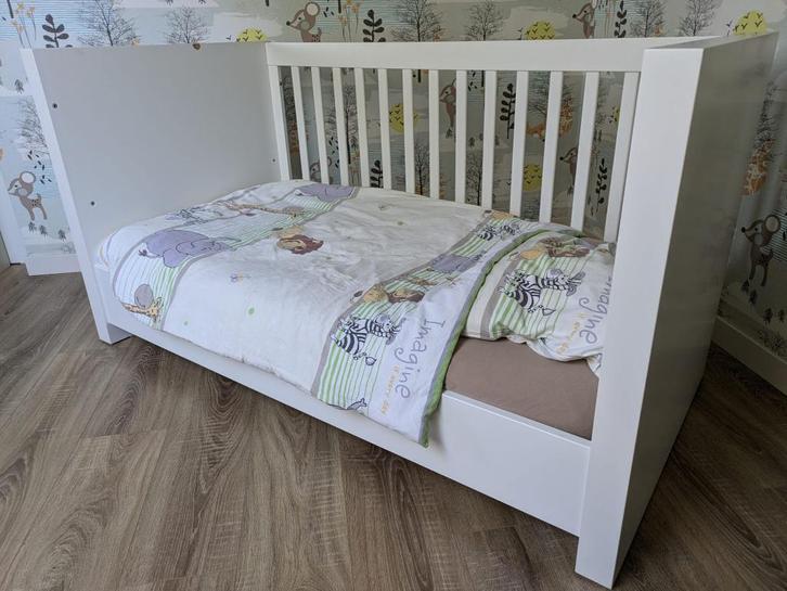 Kidsmill Long Island ledikant en peuterbed, Kinderen en Baby's, Babywiegjes en Ledikanten, Gebruikt, Ledikant, Ophalen