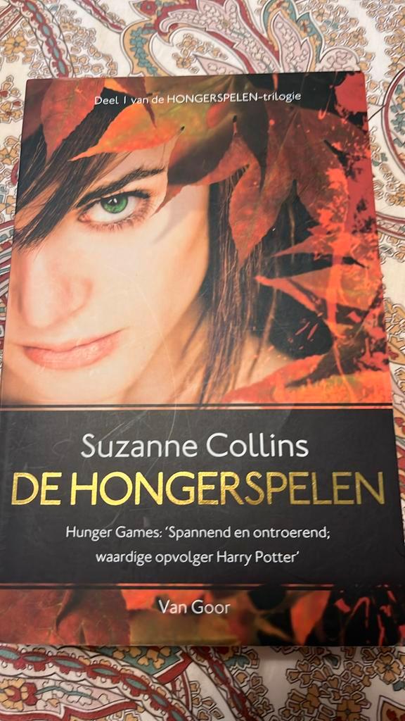 Suzanne Collins - De hongerspelen, Boeken, Thrillers, Zo goed als nieuw, Verzenden