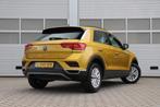 Volkswagen T-Roc 1.0 110pk TSI Style | Navigatie | Achteruit, Voorwielaandrijving, 12 maanden, Stof, Gebruikt