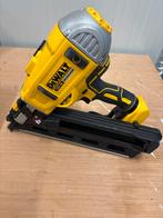 Dewalt DCN692 Type 3 Accu Tacker + Spijkers 60mm, Ophalen of Verzenden, Zo goed als nieuw