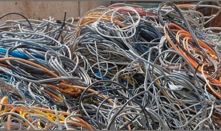 Electra kabels en oud ijzer gevraagd, Doe-het-zelf en Verbouw, Elektra en Kabels, Zo goed als nieuw, Ophalen