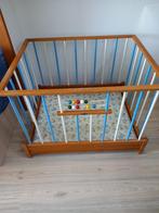 retro kinderbox, Ophalen, Gebruikt, Rechthoekig, In hoogte verstelbaar