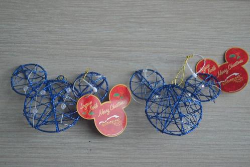 2 x Kerst ornament Disneyland Parijs Mickey ears, Verzamelen, Disney, Zo goed als nieuw, Beeldje of Figuurtje, Mickey Mouse, Verzenden