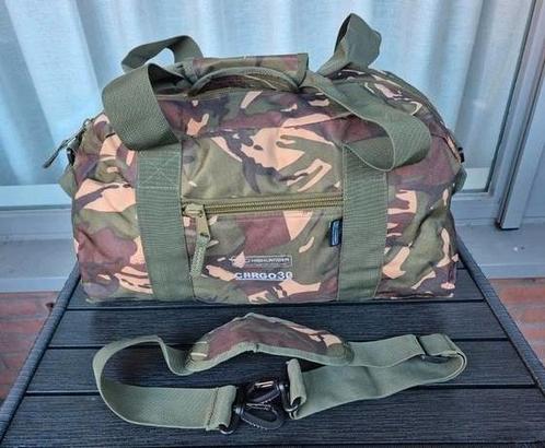 Highlander Cargo 30 Camouflage XTP600, Sieraden, Tassen en Uiterlijk, Tassen | Reistassen en Weekendtassen, Zo goed als nieuw
