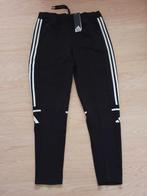 Maat L Adidas joggingbroek zwart/wit zakken met ritsen, Kleding | Heren, Sportkleding, Maat 52/54 (L), Zwart, Nieuw, Ophalen of Verzenden
