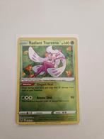 Radiant Tsareena - Pokémon kaart, Hobby en Vrije tijd, Verzamelkaartspellen | Pokémon, Ophalen of Verzenden