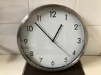 Mooie klok wandklok 30 cm loopt perfect -Lees en zie foto’s, Ophalen of Verzenden, Zo goed als nieuw, Analoog, Wandklok