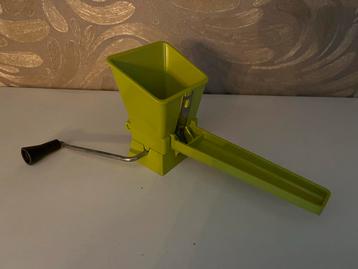 Moulinex Kruidenmolen - Vintage Keukenaccessoire beschikbaar voor biedingen