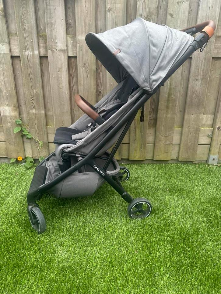 Dubatti smart buggy, Kinderen en Baby's, Buggy's, Zo goed als nieuw, Zonnekap, Ophalen