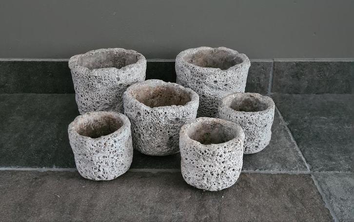 Robuuste Bloempotten Set - Stoer Design, Tuin en Terras, Bloempotten, Gebruikt, Beton, Binnen, Balkon, Tuin, Minder dan 40 cm