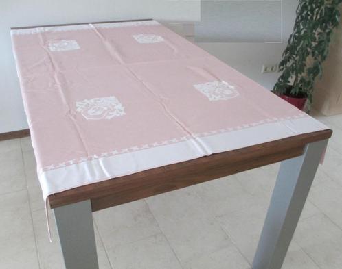Roze/wit katoenen Tafelkleed 153x123cm, Huis en Inrichting, Tafelkleden, Zo goed als nieuw, Rechthoek, Ophalen of Verzenden