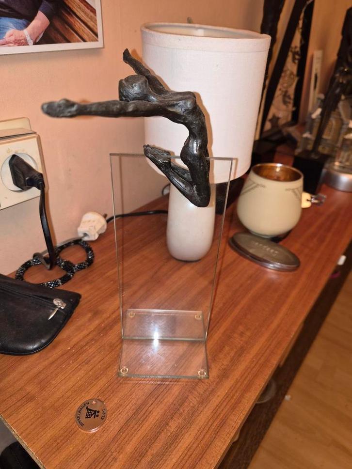 Bronzen Beeld van Turnster op Glazen Voet, Antiek en Kunst, Kunst | Beelden en Houtsnijwerken, Ophalen