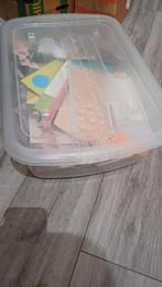 Bak vol knutselpapier, Hobby en Vrije tijd, Ophalen, Materiaal