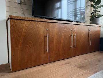 Dressoir beschikbaar voor biedingen