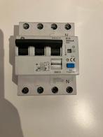 Te koop: aardlekschakelaar b16 300 mA, Ophalen of Verzenden, Zo goed als nieuw, Overige typen