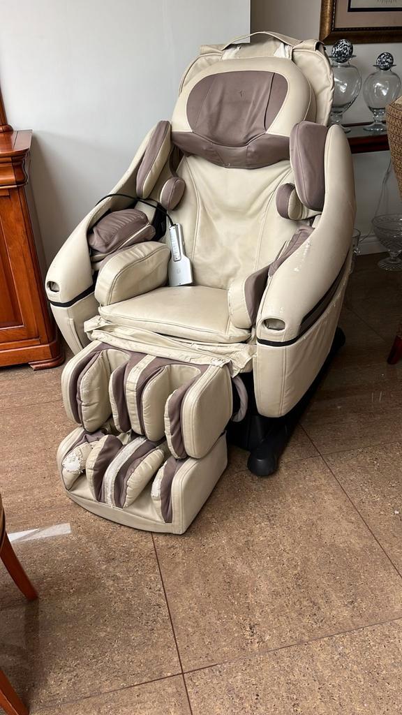 Japanse full body massagestoel, Sport en Fitness, Massageproducten, Ophalen