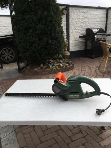 Electrische BUXUSschaar z.g.a.n. Black en Decker beschikbaar voor biedingen