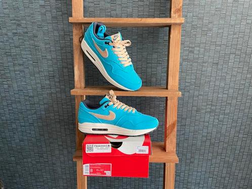 Nike Air Max 1 EU 41 Corduroy Baltic Blue., Kleding | Dames, Schoenen, Zo goed als nieuw, Sneakers of Gympen, Blauw, Ophalen of Verzenden