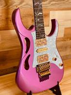 GEZOCHT: Ibanez Steve Vai PIA 3761-PTP Panther Pink, Ophalen, Zo goed als nieuw, Solid body, Ibanez