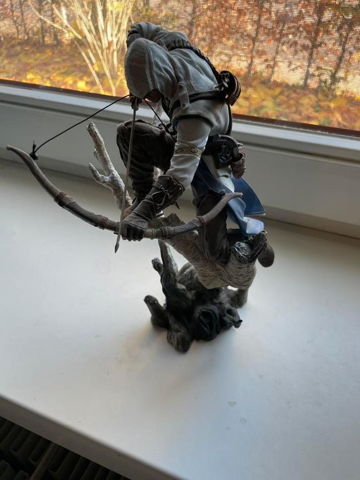 assassins creed beelden, Verzamelen, Beelden en Beeldjes, Gebruikt, Overige typen, Ophalen of Verzenden