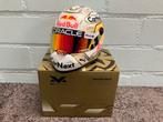 Max verstappen helm 1:2 seizoen 2022, Verzamelen, Automerken, Motoren en Formule 1, Ophalen of Verzenden, Zo goed als nieuw, Formule 1