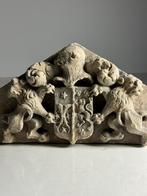 Architectonisch wapenschild ornament zandsteen, Ophalen