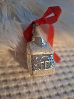 Prachtige brocante kerstbal huisje met besneeuwd dak, Ophalen of Verzenden, Zo goed als nieuw