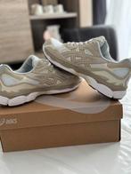 Asics gel nyc bruin/beige maat 42 en 43, Ophalen of Verzenden, Zo goed als nieuw, Hardloopschoenen, Asics