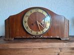 Nog in mooie staat houten vintage pendule, Ophalen