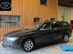 Volvo V70 2.0 146pk H5 Limited Edition Clima Leder Trekhaak, Auto's, 145 pk, 4 cilinders, Handgeschakeld, 1467 kg
