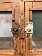 Stoere oude Franse metalen kast boekenkast met vitrine, Ophalen