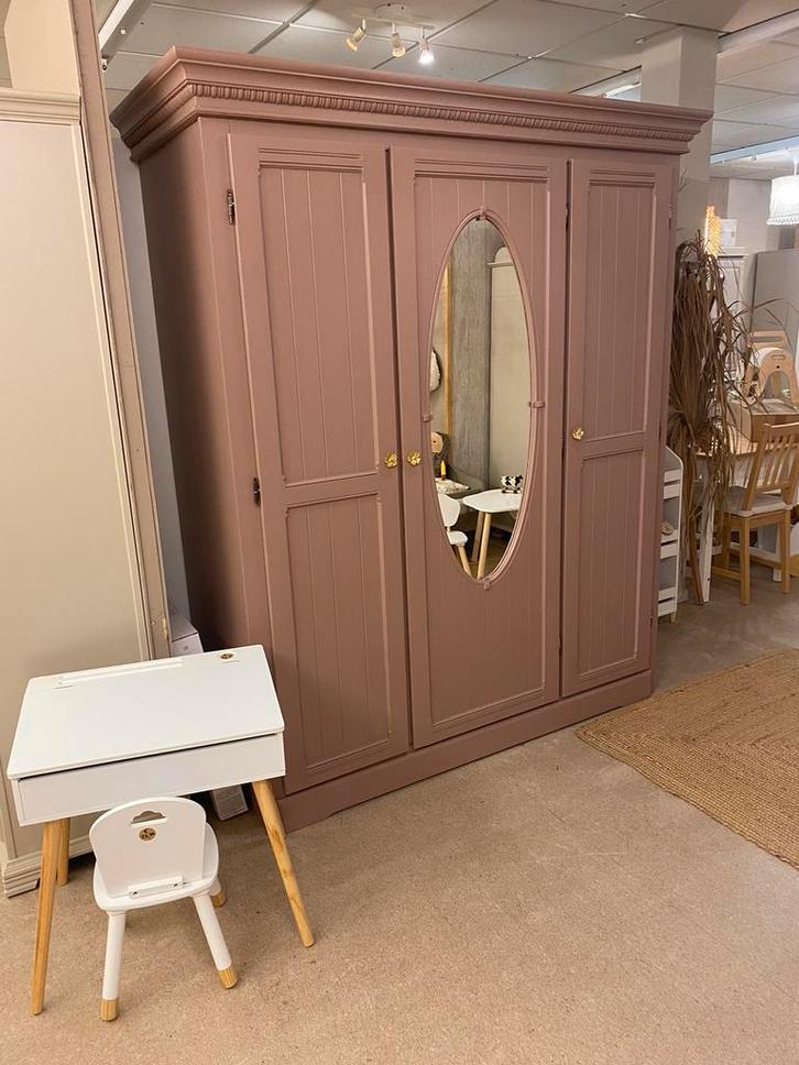 Kledingkast •Drieling• By Juffrouw Kwast, Kinderen en Baby's, Kinderkamer | Commodes en Kasten, Zo goed als nieuw, 105 cm of meer