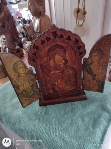 antiek religieus drieluik als reisset 20 x 22 cm