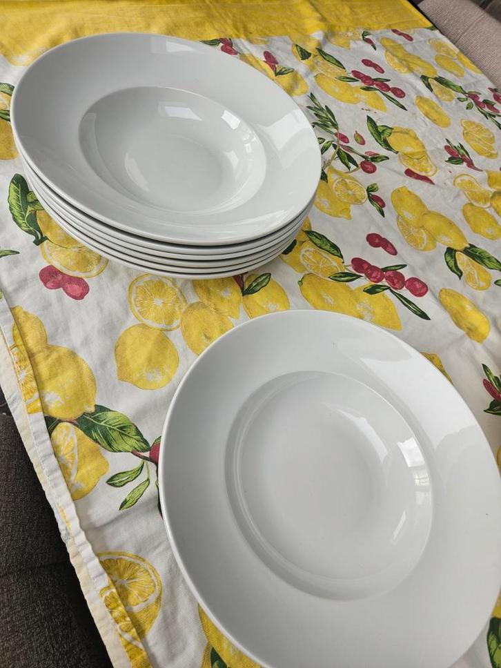 Set (7 stuks) van witte diepe (pasta) borden, Huis en Inrichting, Keuken | Servies, Nieuw, Bord(en), Effen, Keramiek, Ophalen of Verzenden