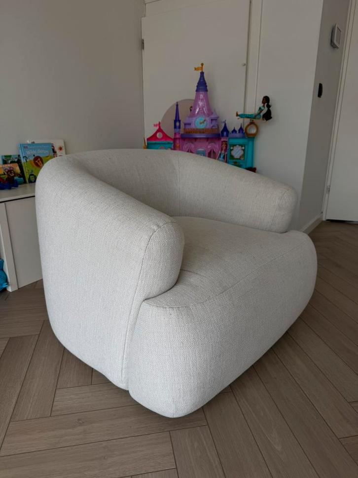 Westwing bank Sofia grof geweven stof in cremewit, Huis en Inrichting, Banken | Sofa's en Chaises Longues, Gebruikt, Eenpersoons