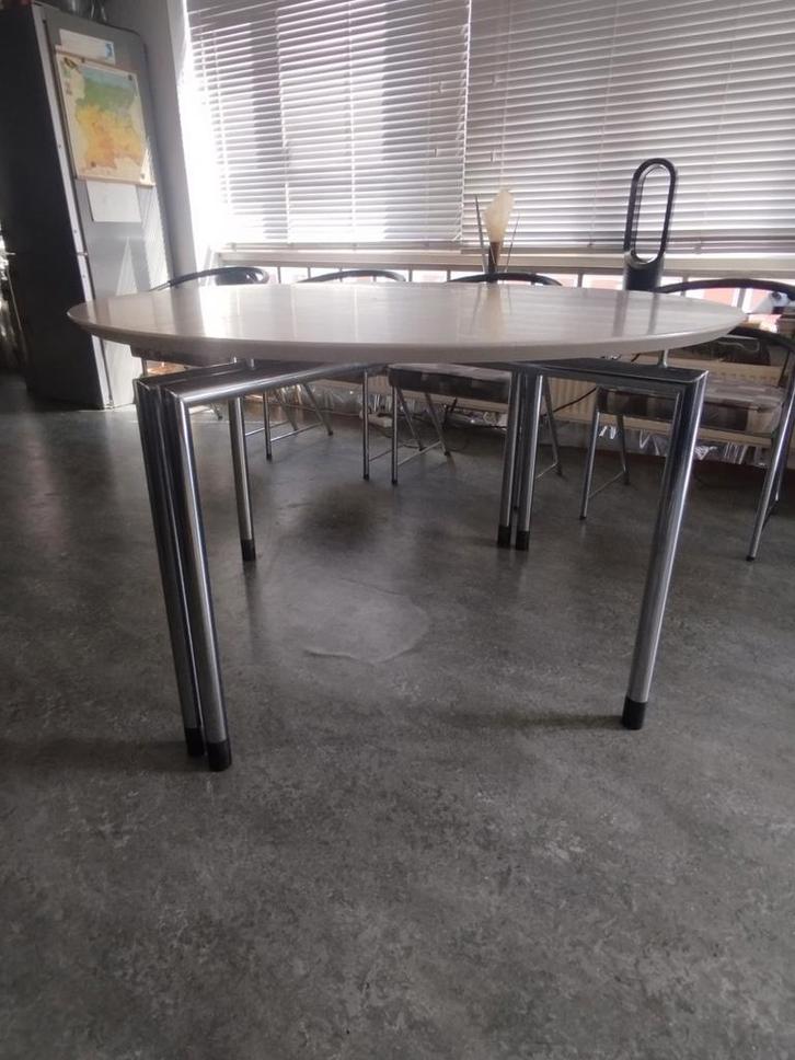 Uitschuifbare eettafel jaren 80 design chroom onderstel, Huis en Inrichting, Tafels | Eettafels, Gebruikt, 100 tot 150 cm, Vier personen