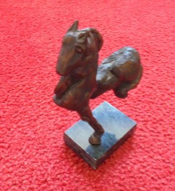 Harry Storms (11 augustus 1945-28 maart 2023) Bronzen paard. beschikbaar voor biedingen