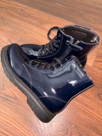 Tommy Hilfiger schoenen blauw - maat 39 beschikbaar voor biedingen