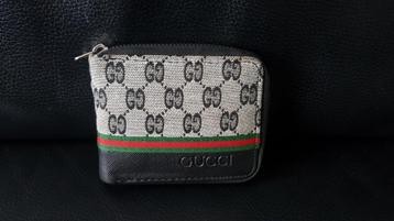 Mooie Gucci portemonnee Nieuw, kleur mooie grijs-zwart beschikbaar voor biedingen