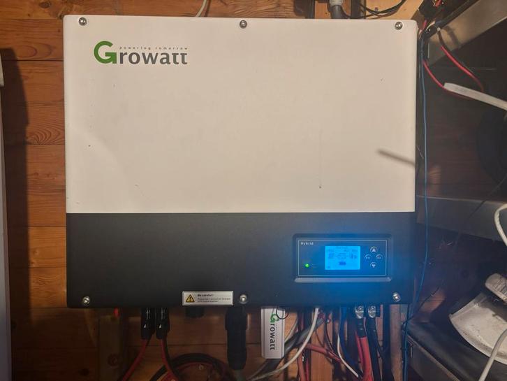 Growatt SPH4600 Hybride Omvormer., Doe-het-zelf en Verbouw, Zonnepanelen en Toebehoren, Zo goed als nieuw, Overige typen, Ophalen