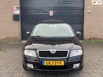 Skoda Octavia Combi 1.8 TSI Elegance Apk Clima Cruise Contro, Auto's, Skoda, Voorwielaandrijving, Stof, Gebruikt, Zwart