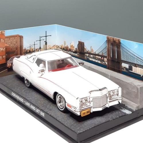 Cadillac Eldorado - James Bond 007 nr 22, Hobby en Vrije tijd, Modelauto's | 1:43, Zo goed als nieuw, Auto, Universal Hobbies