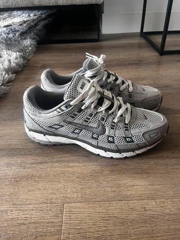 Nike P6000 grijs 44 beschikbaar voor biedingen