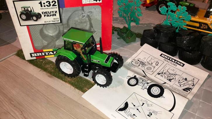 deutz-fahr dx 4.57 britains 1:32, Hobby en Vrije tijd, Modelauto's | 1:32, Zo goed als nieuw, Tractor of Landbouw, Britains, Ophalen of Verzenden