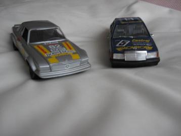 Mercedes 2x  beschikbaar voor biedingen