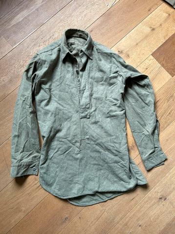 Brits overhemd 1944 beschikbaar voor biedingen