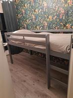 Mooie halfhoogslaper, Ophalen, Zo goed als nieuw, Halfhoogslaper